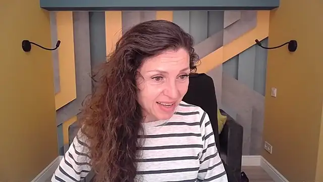 EllaLong online show from 14, 4, 2026