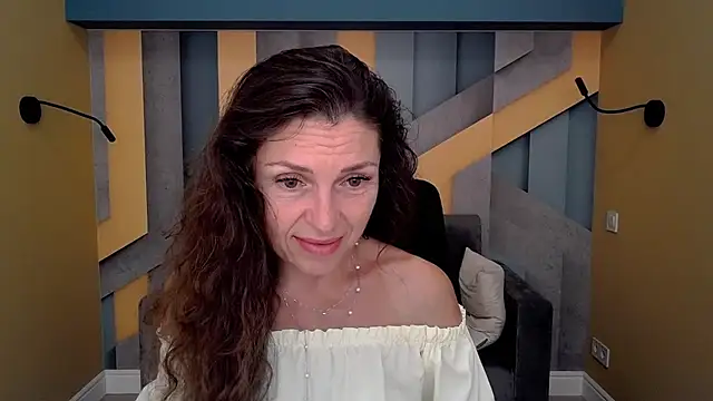 EllaLong online show from 9, 9, 2025