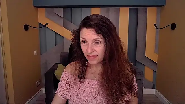 EllaLong online show from 26, 6, 2026