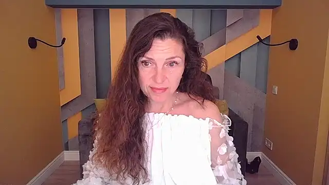 EllaLong online show from 22, 5, 2026