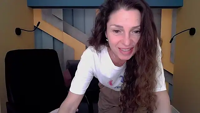 EllaLong online show from 4, 10, 2025