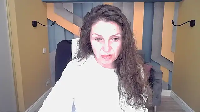 EllaLong online show from 5, 2, 2026