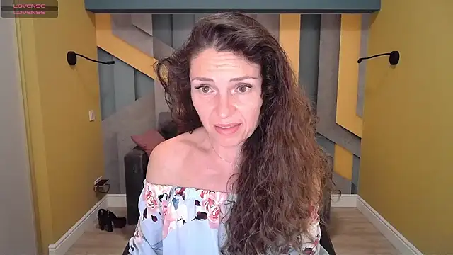 EllaLong online show from 1, 2, 2025