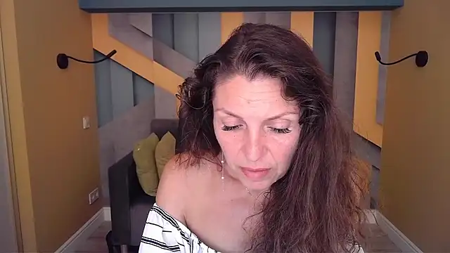 EllaLong online show from 1, 7, 2026