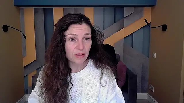 EllaLong online show from 6, 11, 2025