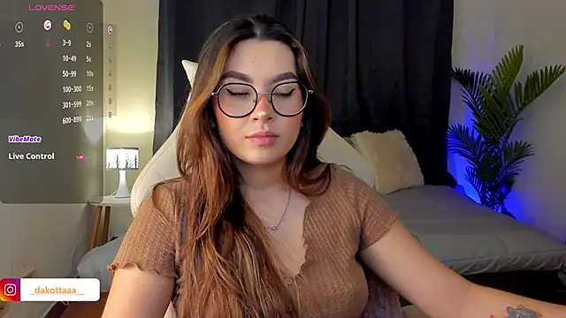 dakottaa  online show from 6, 10, 2025