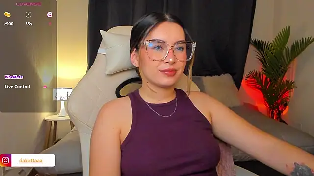 dakottaa  online show from 13, 3, 2026