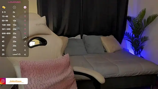 dakottaa  online show from 20, 11, 2025