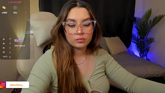 dakottaa  online show from 18, 11, 2025