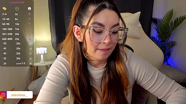 dakottaa  online show from 22, 10, 2025