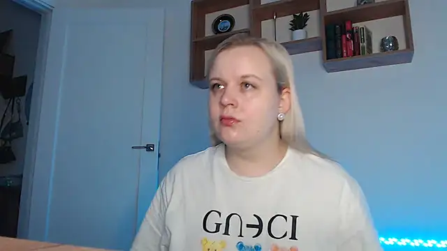 Karolina love  online show from 26, 10, 2025