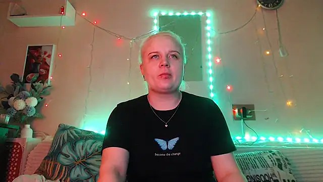 Karolina love  online show from 22, 12, 2024