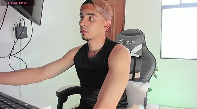 Snapshot of joss_111 chatting on 13, 2, 2025 joss 111 online show from 13, 2, 2025