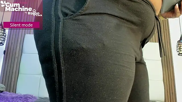 Saravy Blandon online show from 4, 3, 2026