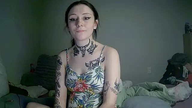Snapshot of theLovelyLadyLavender chatting on 2, 12, 2025 theLovelyLadyLavender online show from 2, 12, 2025