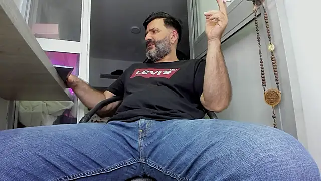 Maxi TheBigDaddy online show from 25, 3, 2026