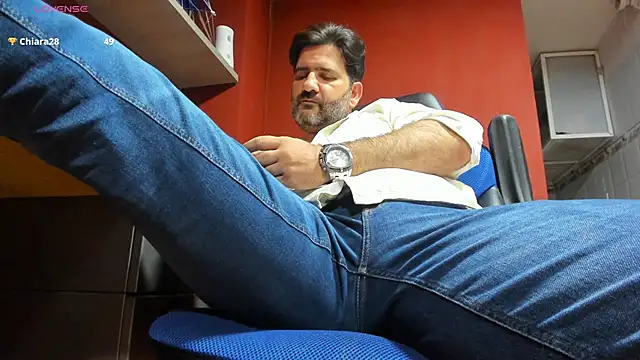 Maxi TheBigDaddy online show from 6, 3, 2025