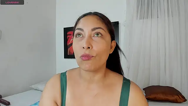 Lauralove 69 online show from 18, 5, 2026