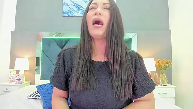 Lauralove 69 online show from 20, 10, 2025