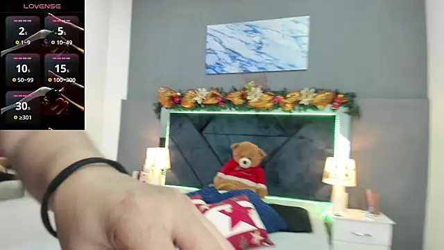 Lauralove 69 online show from 22, 12, 2025