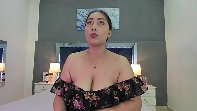 Lauralove 69 online show from 8, 1, 2026