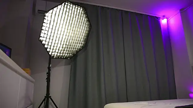 oliviabennett2022 online show from 20, 9, 2025