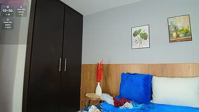 EmiliBonnie online show from 21, 12, 2025