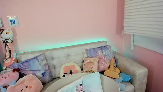 tinysara online show from 14, 11, 2025