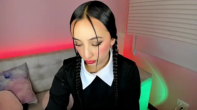 tinysara online show from 12, 7, 2026