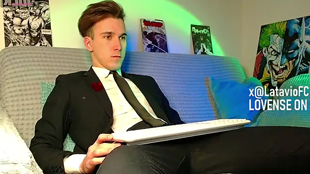 Midnighter  online show from 28, 4, 2026