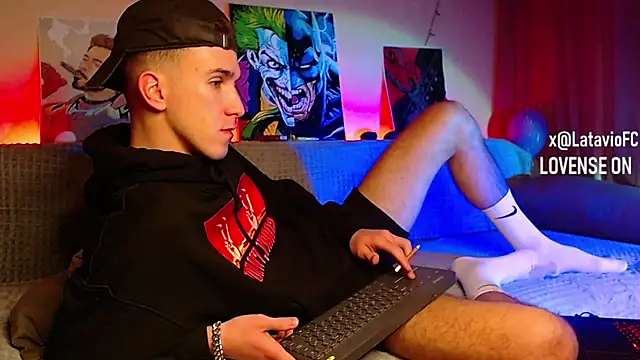 Midnighter  online show from 30, 1, 2025