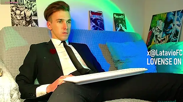 Midnighter  online show from 7, 4, 2026