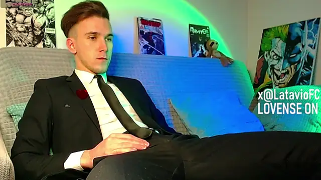 Midnighter  online show from 13, 4, 2026