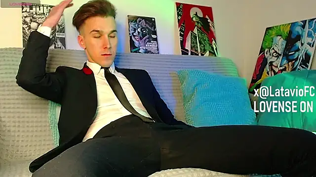 Midnighter  online show from 15, 3, 2026