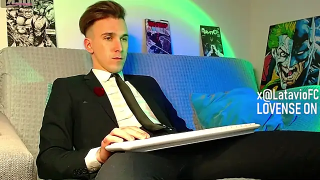 Midnighter  online show from 29, 4, 2026