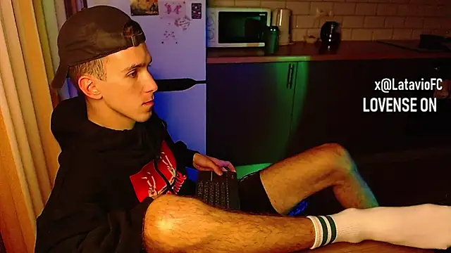 Midnighter  online show from 28, 9, 2025