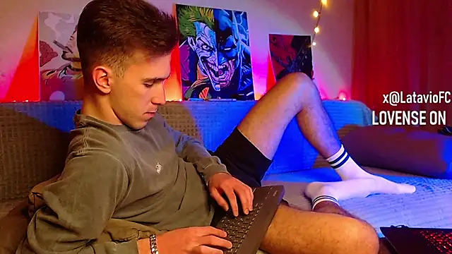 Midnighter  online show from 6, 3, 2025