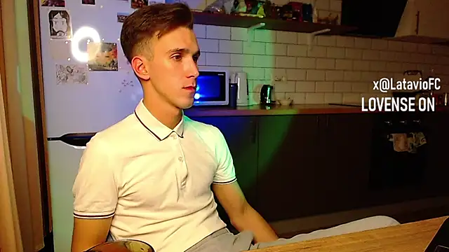 Midnighter  online show from 18, 9, 2025