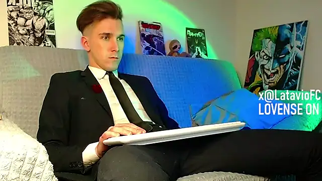 Midnighter  online show from 28, 4, 2026