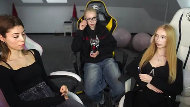 Amelia Blaze online show from 15, 10, 2025