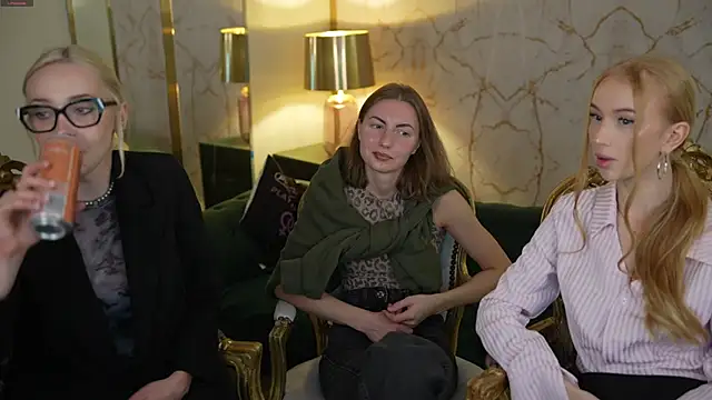 Amelia Blaze online show from 19, 10, 2025