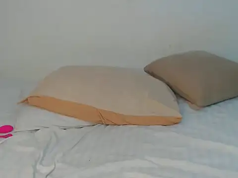 wetmypants online show from 13, 5, 2026