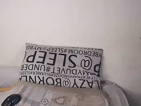 wetmypants online show from 7, 7, 2026