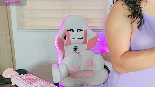 megan doll2 online show from 18, 3, 2026