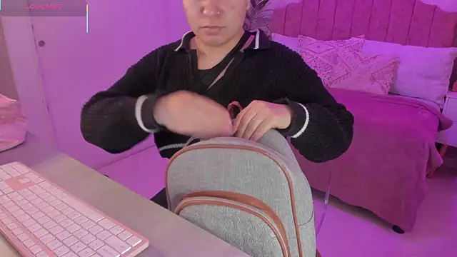 scarlet miller1 online show from 28, 10, 2025