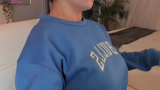 scarlet miller1 online show from 30, 9, 2025