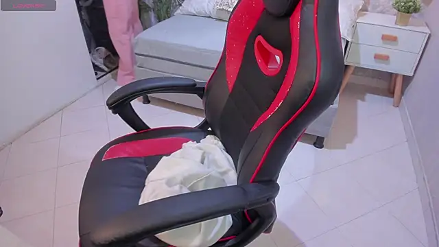 scarlet miller1 online show from 18, 10, 2025