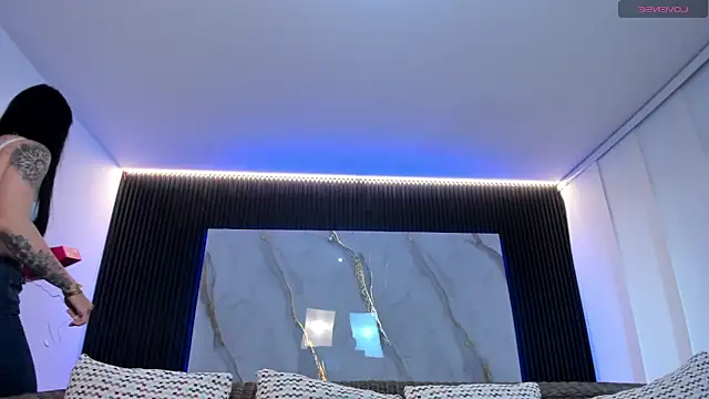 charlottewhitte online show from 9, 9, 2025