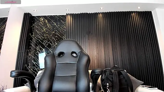 charlottewhitte online show from 21, 10, 2025