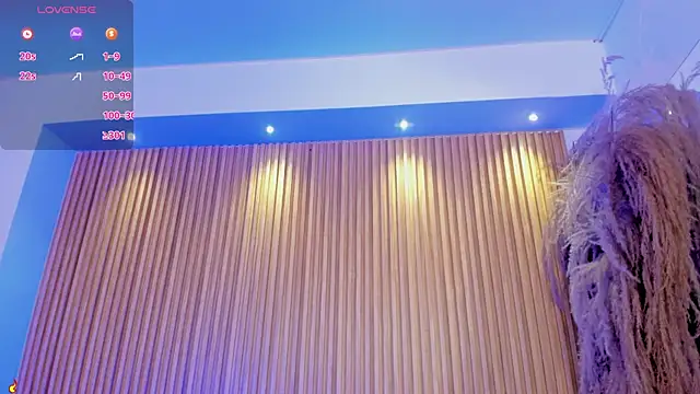 charlottewhitte online show from 7, 3, 2025